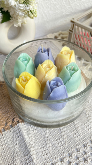 Duża świeca TULIPANY - pastele