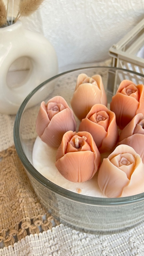 Duża świeca TULIPANY - naturalna