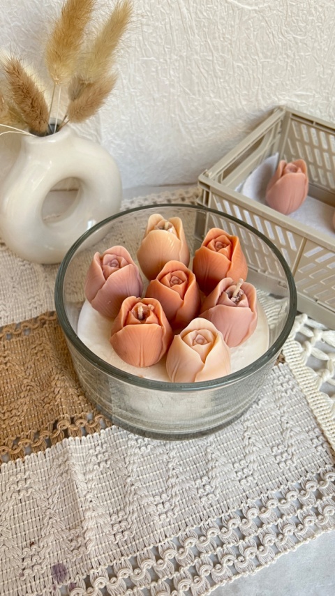 Duża świeca TULIPANY - naturalna