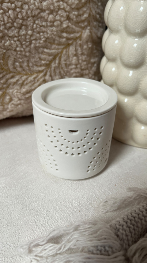 Kominek White