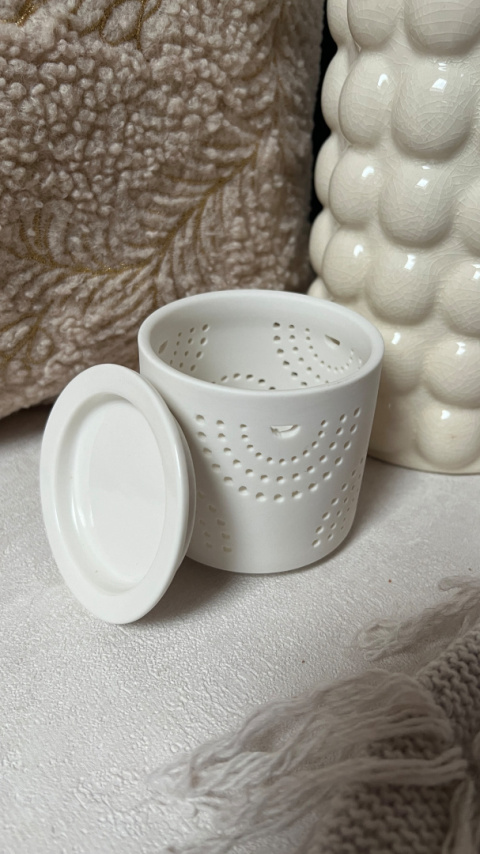 Kominek White